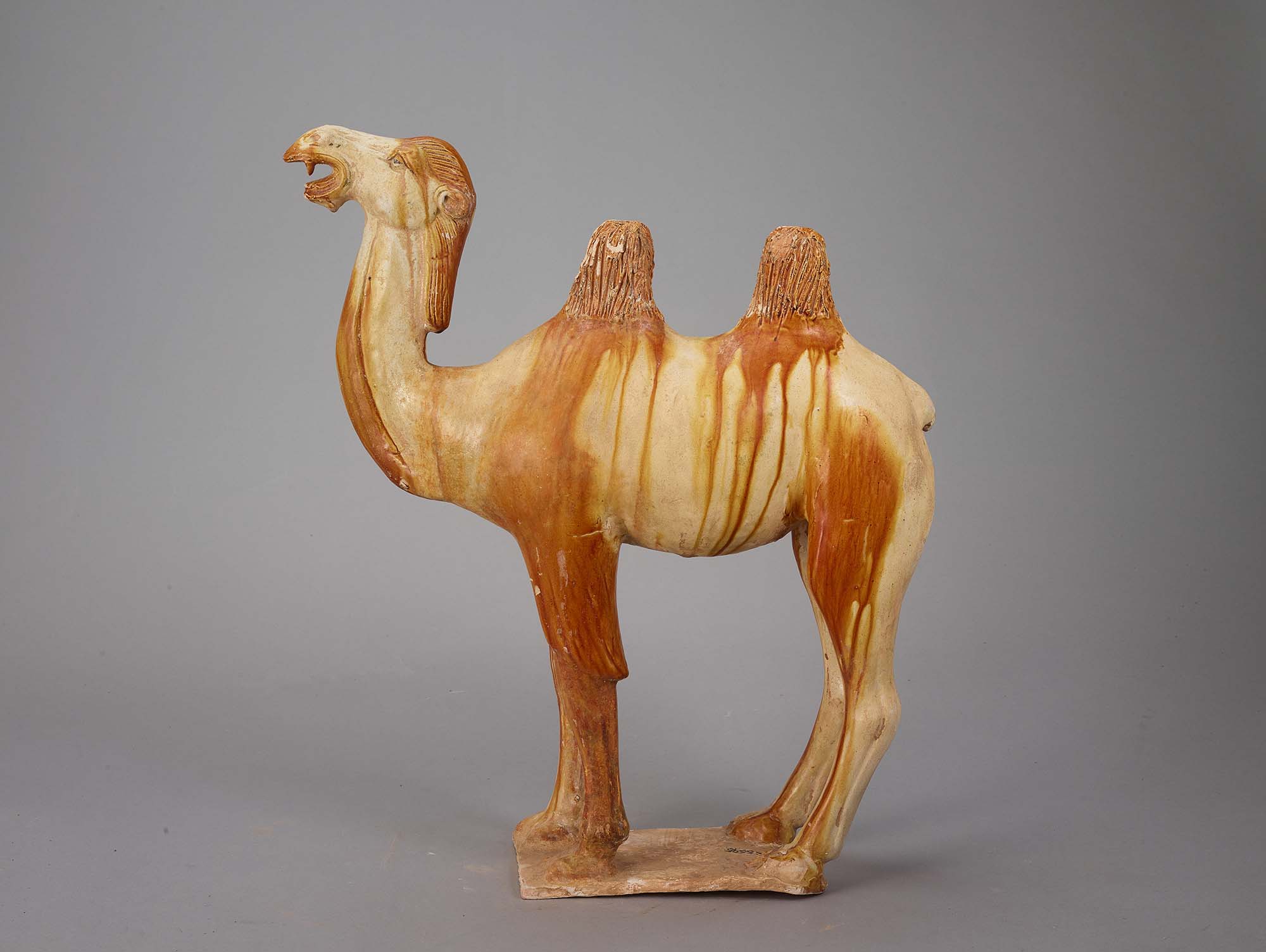 時代 堤物 根付 天然素材 牛 唐子 牧童 在銘 芝宮 牙彫 白材【CM273