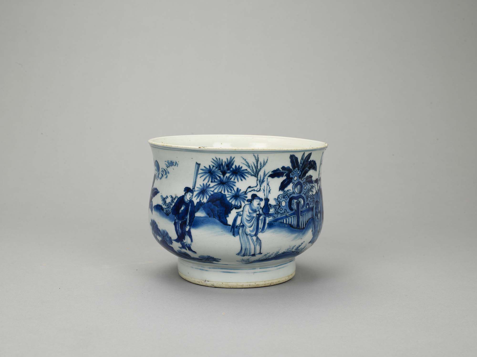 中国南宋越州窯影青貼塑人物紋魂瓶 中国南宋越州窯影青貼塑人物紋魂瓶 中国南宋越州窯影青貼塑人物紋魂瓶