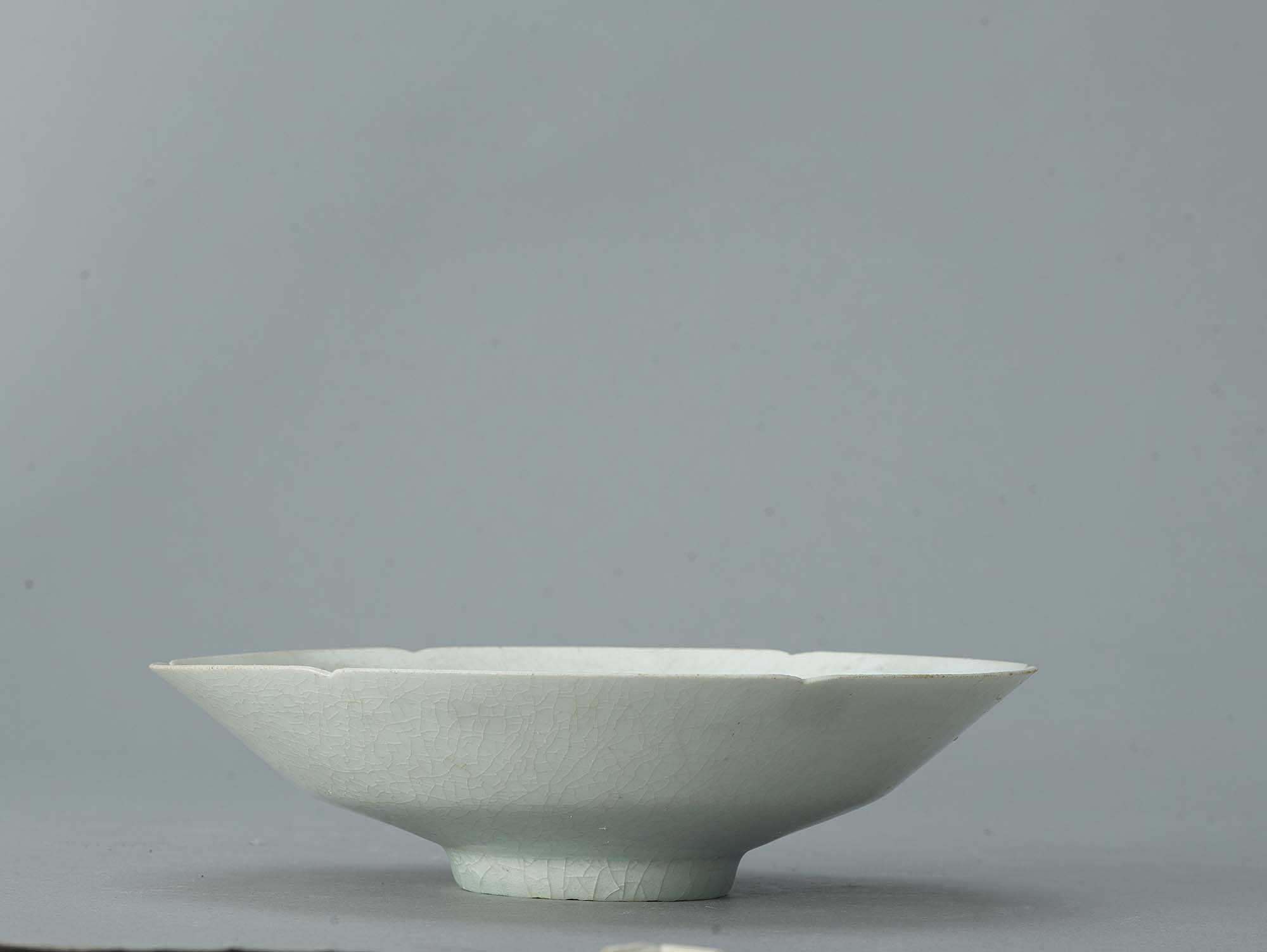 中国美術 豆青釉 内白 碗 時代物(A804) 中国美術 斑紫釉 輪花 碗 時代物 DT444